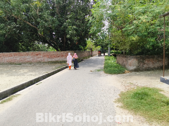 জমি বিক্রয় হবে